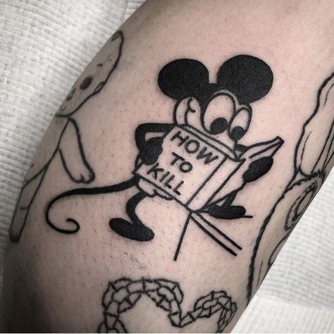 Traditional Tattoo Halloween, Traditional Tattoo Filler, Mickey Tattoo, Mickey Mouse Tattoo, Optical Illusion Tattoos, Illusion Tattoos, Wrist Tattoo Designs, Crazy Tattoos, Instagram Filler