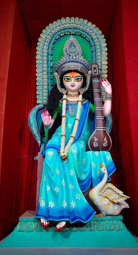 Swarasati Mata, Saraswati Thakur Photo, Bengali Saraswati Idol, Swarasati Maa Drawing, Maa Saraswati Murti, Saraswati Mata Murti, Sarswati Maa, Saraswati Thakur, Durga Pandal