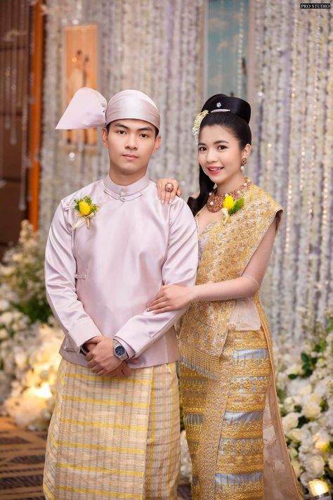 Pre Wedding Photoshoot Myanmar, Myanmar မဂ်လာဆောင်, Myanmar Wedding Photography, Myanmar Pre Wedding, Wedding Couple Myanmar, Myanmar Traditional Wedding Dress Design, Myanmar Married Photo, Wedding Photos Myanmar, Myanmar Wedding Couple