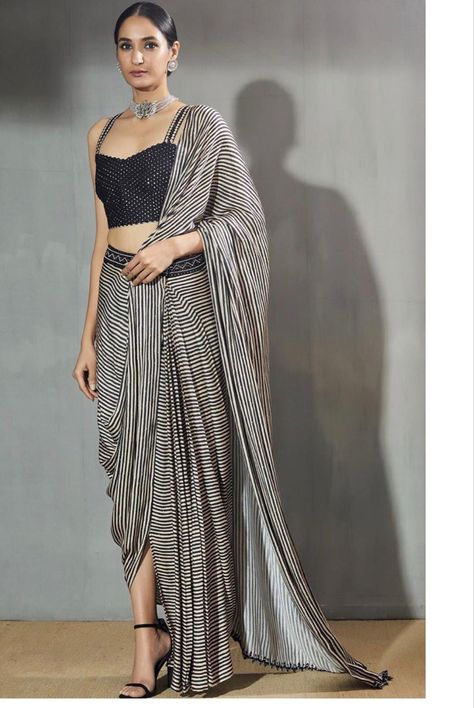 Pre Draped Saree, Punit Balana, Simple Frock Design, Draped Saree, Happy Dresses, Bridal Lehenga Collection, Draping Fashion, Desi Fashion Casual, Bollywood Outfits