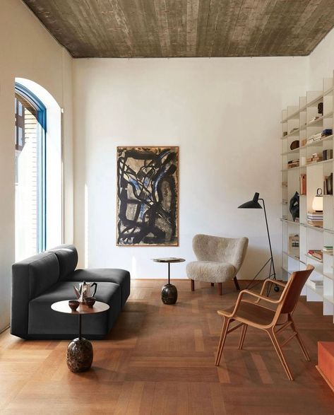 Analisse Taft | Loving the earthy tones and textures in this space. Beautiful! (Design by @andtradition) #ALTforLiving… | Instagram Modern Apartment Interior, Contemporary Modern House, Wood Interior Design, Interior Design Per La Casa, Interior Design Boards, Professional Decor, Scandinavian Living, Beautiful Interior Design, Floor Lamp Design