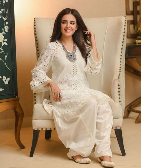 White Salwar Suit White Anarkali Punjabi Suit White Suit Designs Party Wear White Dresses White Shalwar Kameez White Dress Designs Ideas #dresses #dress #whitesuit #salwarsuit #whiteanarkali #partywear #wearwhite #shalwarkameez #whitedress #dressdesigns #anarkali #dressy Pakistani White Dress Pakistani Formal Dresses Pakistani Dress Design Pakistani Fashion Casual Pakistani Outfits Indian Outfits Indian Clothes Kurti Designs Party Wear Salwar Designs Pakistani Formal Dresses Eid Dresses Pakistani White Dress, Dress Design Pakistani, Dresses Pakistani, Simple White Dress, Pakistani Formal Dresses, Lace Dress Design, Salwar Kamiz, Casual Party Dresses, Patiala Salwar