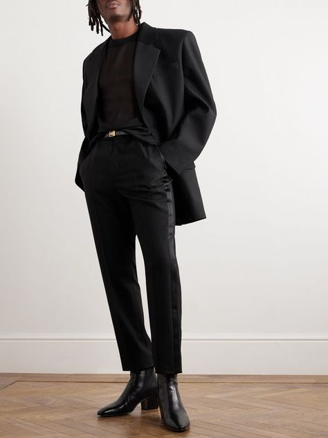 Perfect I loved the body fit it's very fine! Minimalist Formal Outfit Men, Goth Business Casual Men, Classy Goth Outfits Men, Opera Outfit Men, Suits For Graduation, Black Outfit Male, Birthday Outfits Men, Black Male Outfits, Italy Mens Fashion