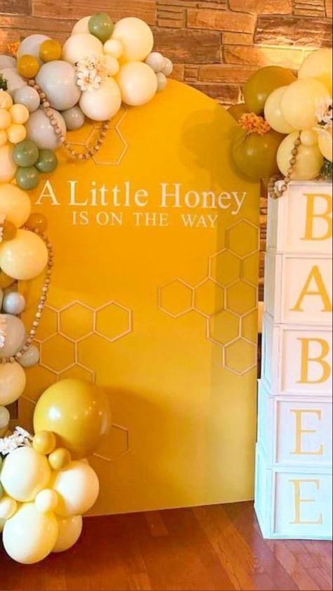 Honey Theme Baby Shower Ideas, Babee Shower Decorations, Honey Themed Gender Reveal, Honey Bee Gender Reveal Decorations, A Little Honey Is On The Way Decorations, Honey Themed Baby Shower Ideas, A Little Honey Is On The Way, Sweet As Can Bee Baby Shower Ideas, Honey Baby Shower Theme