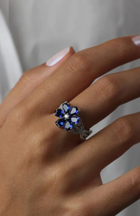 925 Sterling Silver Blue Flower Ring of Hande Ercel 2 Carat - Etsy Turkey Blue Flower Ring, Blue Gem Jewelry, Blue Orchid Flower, Blue Diamond Jewelry, Ethereal Jewelry, Gold Earrings Models, Blue Diamond Ring, Antique Bridal Jewelry, Flower Engagement Ring