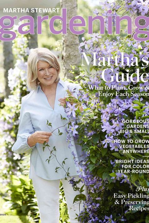 Martha Stewart Gardening, a one-time publication featuring four seasons of Martha Stewart's best gardening ideas and advice, is now on newsstands. Martha Stewart Garden, Types Of Houseplants, Flower Containers, Summer Produce, Gardening Books, Most Beautiful Gardens, Peonies Garden, Gardening Advice, Lily Pond