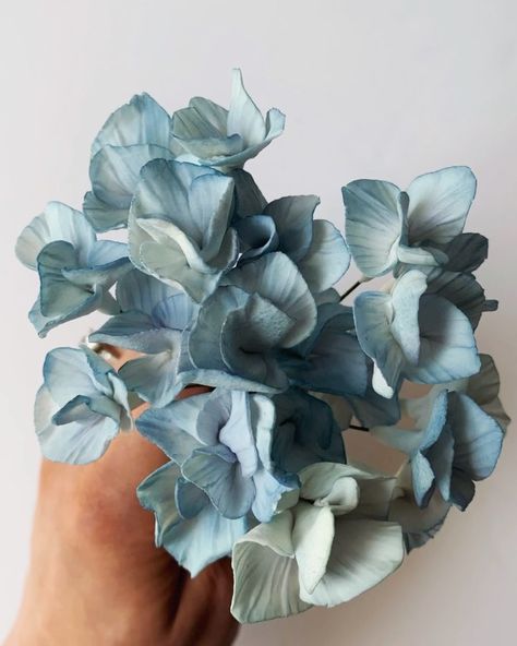 Clay Hydrangea Flower Tutorial, Fondant Hydrangea Tutorial, Gumpaste Filler Flowers, Fimo Flowers Tutorial, Ceramic Flowers How To Make, Gumpaste Flowers Tutorial, Gumpaste Flower Cake, Gum Paste Hydrangea, Gumpaste Recipe