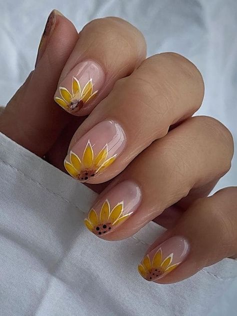 nude nails with sunflower accents Sunflower Nail Art, Cute Summer Nail Designs, Boho Nails, Sunflower Nails, Summer Nail Designs, Seasonal Nails, Cute Summer Nails, Summer Vacations, Holiday Mood