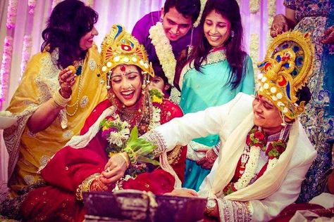 How special is Oriya Brahmin Matrimony to other matrimonial? Read on to find out -   #OriyaMatrimony #OriyaMarriage #OriyaWedding #Matrimony #Marriage #Matrimonialsindia Odia Wedding, Odia Bride, Wedding Knot, Indian States, Matrimonial Sites, Two Brides, Wedding Couple Poses Photography, Life Partner, The Hindu