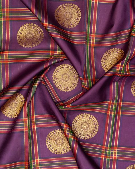 Featuring the elegant Indigo purple Kanchipuram saree adorned with intricate checkered patterns and vintage motifs on the body, complemented by a meticulously woven korvai red border and pallu. Vintage Kanchipuram Saree, Purple Kanchipuram Saree, Vintage Motifs, Indigo Purple, Red Border, Kanjivaram Sarees, Kanchipuram Saree, Checkered Pattern, The Body