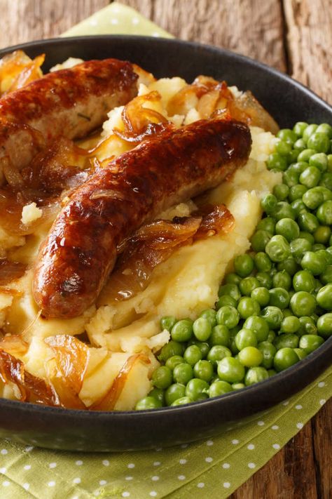 Irish Bangers, Bangers And Mash Recipe, Irish Recipes Traditional, Fluffy Mashed Potatoes, Irish Stew, Bangers And Mash, Irish Recipes, British Food, By The Beach