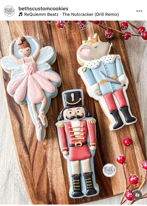 Nutcracker Decorated Cookies, Sugar Plum Fairy Cookies, Nutcracker Cookies, Gift Box Cakes, Cookie Images, Cracker Cookies, Log Cake, Winter Cookie, Cookie Business