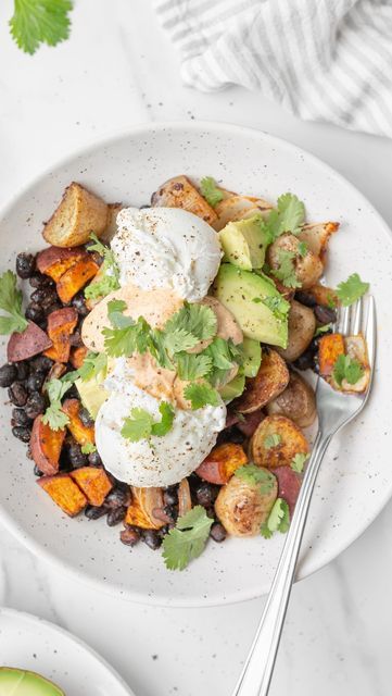 Black Bean Breakfast, Southwest Breakfast, Bean Breakfast, Roasted Yams, Chipotle Mayo, Black Bean Chili, Cream Kitchen, Healthy Bowls, Cozy Meals