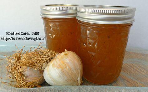 Roasted Garlic Jelly is an amazing addition to Cheese and Crackers! Garlic Jam Recipe, Garlic Jelly, Healthy Recipes Crockpot, Recipes Potato, Gooseberry Patch, Jelly Recipe, Dinner Recipes Healthy, Jam And Jelly, Homemade Seasonings