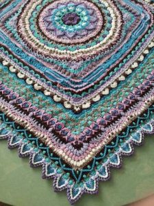 Link Blast: 10 Fabulous Free Crochet Patterns for Mandala Blankets | CrochetKim™ Crochet Along Patterns Free, Round Crochet Blanket, Cal Blanket, Ravelry Crochet Patterns, Crochet Cal, Mandala Blanket, Granny Square Haken, 1 February, شال كروشيه