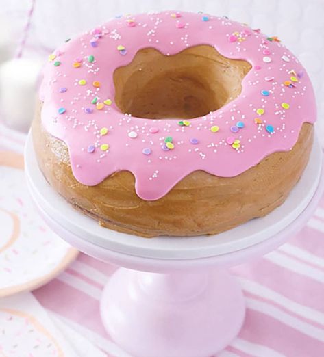 Donut Smash Cake Girl, Donut Smash Cake, Donut Cake Birthday, Giant Donut Cake, Donut Birthday Cake, Donuts Cake, Giant Donut, Donut Themed Birthday Party, 20 Birthday Cake