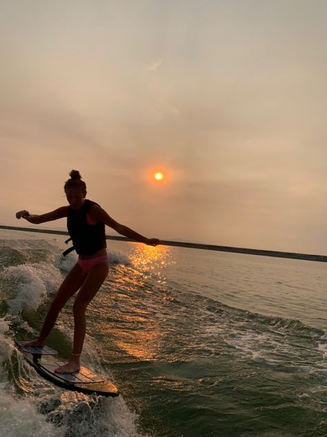 #summer #boating #surfinggirl #sunset Surf Boat Aesthetic, Australian School Aesthetic, Lake Boat Aesthetic, Australian Summer Aesthetic, Surf Boat, Wake Surfing, Summer Boating, Surf Aesthetic, Lake Girl