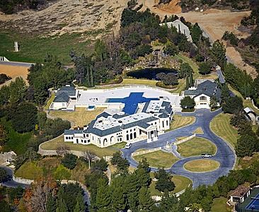 172 Bliss Canyon Rd, Bradbury, CA 91008 - Zillow Colonial Mansion, Houses In America, Dream Mansion, Mega Mansions, Million Dollar Homes, Mansions For Sale, Luxury Estate, Expensive Houses, Mansions Luxury