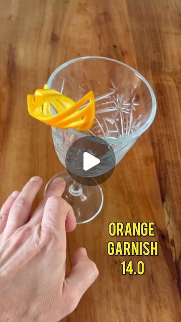 Björn van Tricht on Instagram: "Orange Garnish 14.0 😮
.
.
#cocktailgarnish #garnishing #cocktailtime #bartenderstyle #bartendingschool #bartender #cocktailshaker #bartenderprofesional #barlife #mixologie #cocktails #mocktail" Holiday Drink Garnish, Orange Garnish, Drink Garnishing, April 21, Holiday Drinks, Cocktail Shaker, Food And Drink, Drinks, Bar