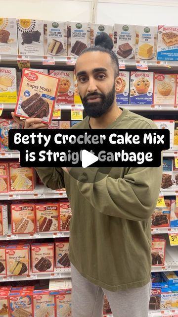 @imjustwasim on Instagram: "🚫 Say NO to Betty Crocker cake mix! 🍰🛑 It’s packed with unhealthy stuff like enriched, bleached flour, sugar, and corn syrup. Plus, it’s full of bioengineered ingredients 🧬. Swap it for @simplemills mixes made with wholesome, purposeful ingredients! 💚. 🎥 by @duggychef #bettycrocker #simplemills #cakemix" Betty Crocker Cake Mix, Simple Mills, Betty Crocker Cake, Betty Crocker, Corn Syrup, Syrup, Flour, Corn, Bleach