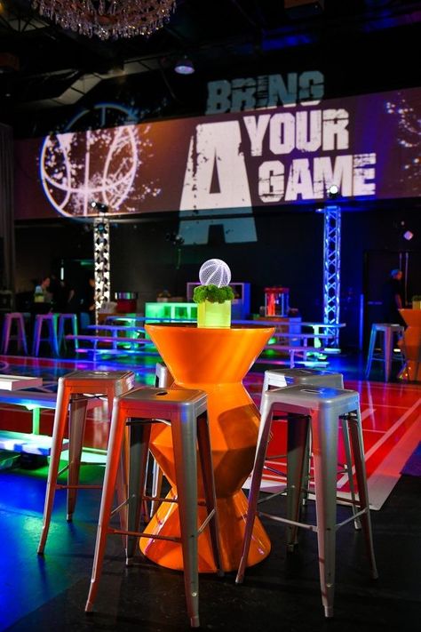 Custom Party Ideas, American Sports Bar, Bar Mitzvah Decorations, Sport Bar Design, Florida Party, Basketball Bar Mitzvah, Customized Basketball, Bar Mitzvah Themes, Sports Theme Party