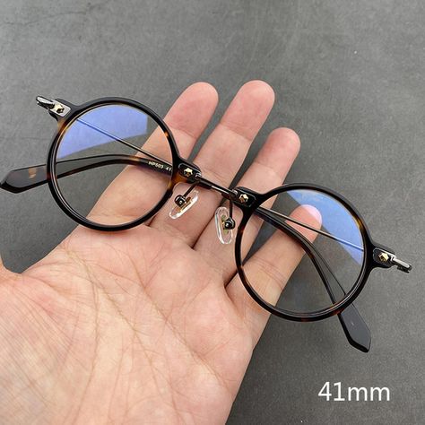 Round Glasses Men, Small Round Glasses, Glasses Women Fashion Eyeglasses, Unique Glasses Frames, Mens Accessories Necklace, Mens Eye Glasses, Glasses Frames Trendy, Eyes Style, Glasses Prescription