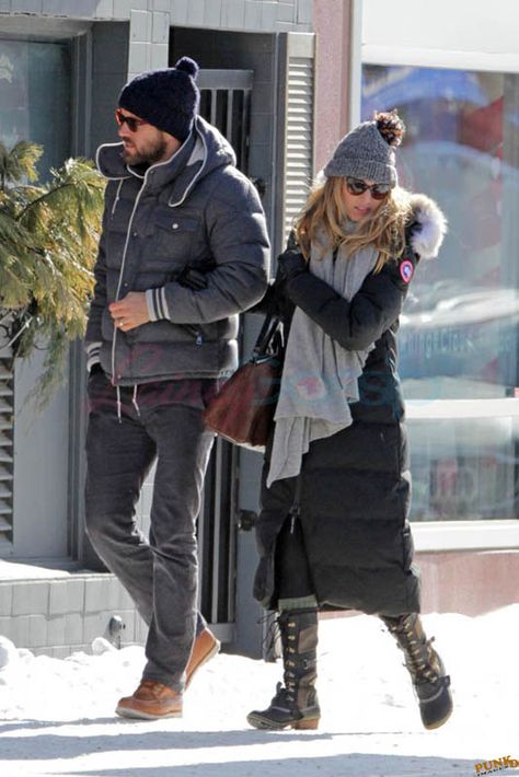 Blake Lively wearing Canada Goose and Ryan Reynolds in Sudbury, Ontario Canada Goose Trillium Parka, Black Puffer Coat, Stylish Couple, Black Puffer, Ryan Reynolds, Outfits Winter, Blake Lively, Winter Clothes, Puffer Coat