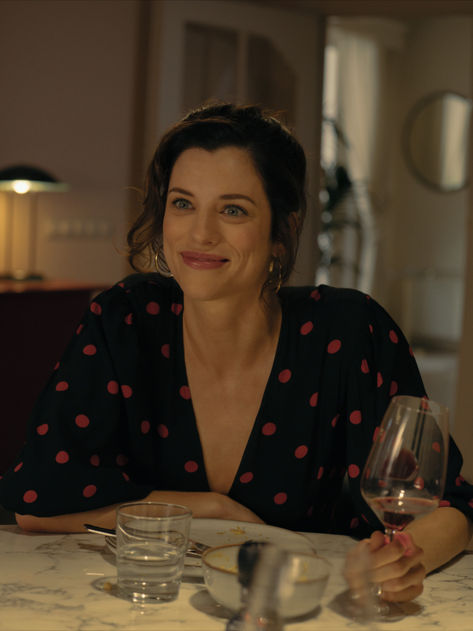 Jessica De Gouw as Becka in The Couple Next Door, a psychological thriller coming to STARZ. Jessica De Gouw, The Couple Next Door, For The Plot, Boys Of Tommen, Art Literature, Psychological Thriller, Psychological Thrillers, Next Door, Literature