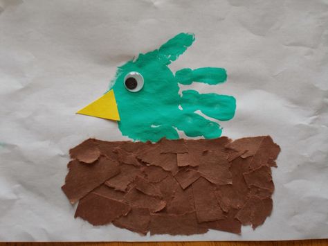 Cute spring handprint art. Ripped paper adds interesting texture to the picture. Chipman's Corner Preschool: Handprint Bird in Nest Handprint Bird, Spring Handprint Art, Bird Crafts Preschool, Bird In Nest, Bird Nest Craft, Preschool Letter, Spring Art Projects, Ripped Paper, Letter Crafts