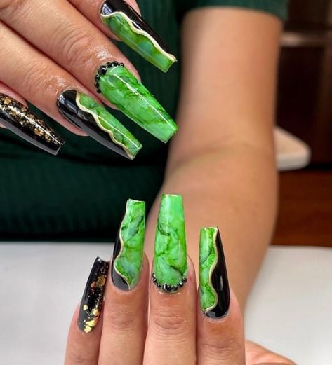 Neon Green Nail Designs, Marbling Nails, Black And Green Nails, Cool And Funny Wallpapers, Marble Nail Polish, Negative Space Nail Art, Neon Green Nails, Black Manicure, Nails Acrylic Pink