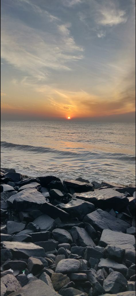 Tamil Nadu Wallpaper, Pondicherry Beach Photography, Pondicherry Aesthetic Photos, Rock Beach Aesthetic, Rock Beach Pondicherry, Pondicherry Photography Poses, Pondicherry Photography Ideas, Pondicherry Aesthetic, Pondicherry Beach