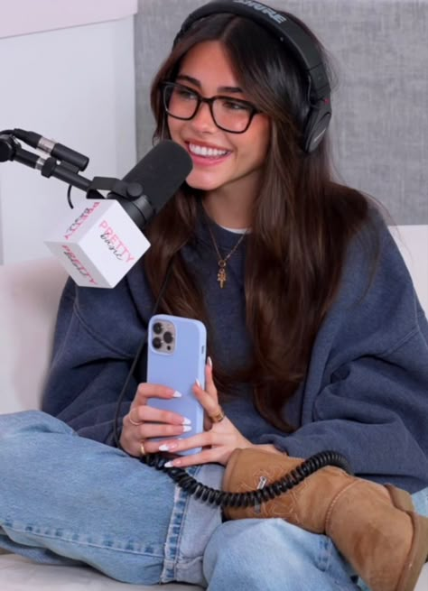 Madison Beer Style, Glasses Inspiration, Madison Beer Outfits, Beer Outfit, Madison Beer, The Pretty, Role Models, Fashion Inspo Outfits, Style Icons