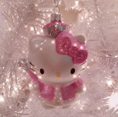 Christmas Aesthetic Hello Kitty, Girly Christmas Aesthetic, Hello Kitty Christmas Tree, Christmas Dreaming, Charmmy Kitty, Pink Xmas, Cinnamon Girl, Kawaii Christmas, Christmas Phone Wallpaper