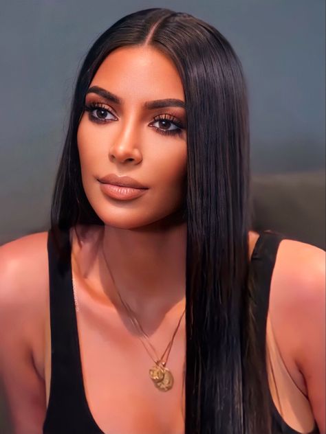 Kim K Makeup, Kendall Jenner Video, Kim Kardashian Kylie Jenner, Sultry Makeup, Kim Kardashian Makeup, Kim Kardashian Hair, Jennifer Aniston Hair, Straight Black Hair, Kim Kardashian Outfits