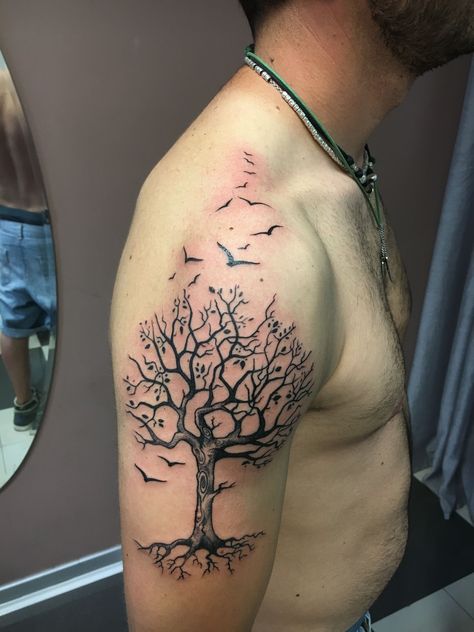 Oak Tree Tattoo Men, Foreign Tattoos, Family Tree Tattoo For Men, Tree Of Life Tattoo Men, Tree Tattoo Black, Crest Tattoo, Tree Tattoo Men, Crow Tattoo Design, Roots Tattoo