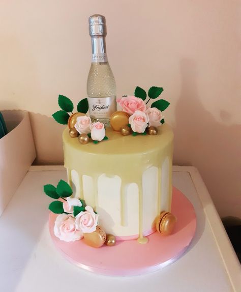 Cake With Prosecco Bottle, Petals And Prosecco Theme Cake, Petals And Prosecco Cake, White Chocolate Drip Cake, Prosecco Cake, White Chocolate Drip, Petals And Prosecco, 30 Cake, Chocolate Drip Cake