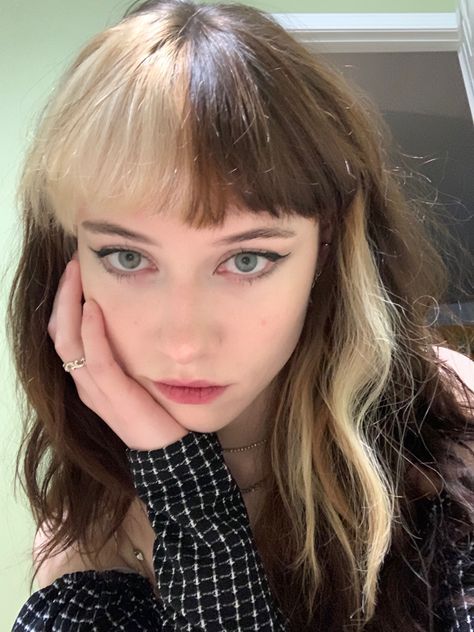 Half Brown Half Blonde Hair Split With Bangs, Bleach Color Block Hair, Color Blocking With Bangs, Money Pieces Bangs, Half And Half Bangs, Color Block With Bangs, Black Blonde Split Dye, Short Blonde Hair With Blue Highlights, Split Dye Fringe