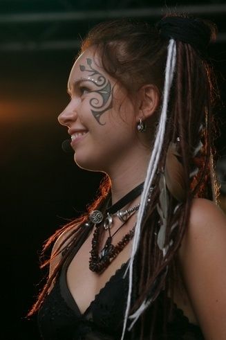 Jenny from Omnia band. She now have a real tattoo on her arm, but ... Pictish Tattoo, Pagan Music, Folk Lore, Good Face, Medieval Woman, Tattoed Girls, Real Tattoo, Wild Woman, Eclectic Fashion