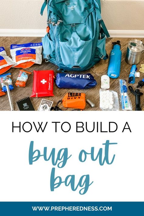 What in the heck is a bug out bag? At least that’s what I remember thinking the first time I saw the term. In simplest terms, a bug out bag is a bag that holds supplies you might want in an emergency situation. Learn how to create a bag with all the emergency essentials. Preparedness Plan, Emergency Go Bag, Emergency Preparedness Plan, Bug Out Bag Checklist, Mom Purses, Emergency Essentials, Emergency Prepardness, Survival Backpack, Emergency Bag