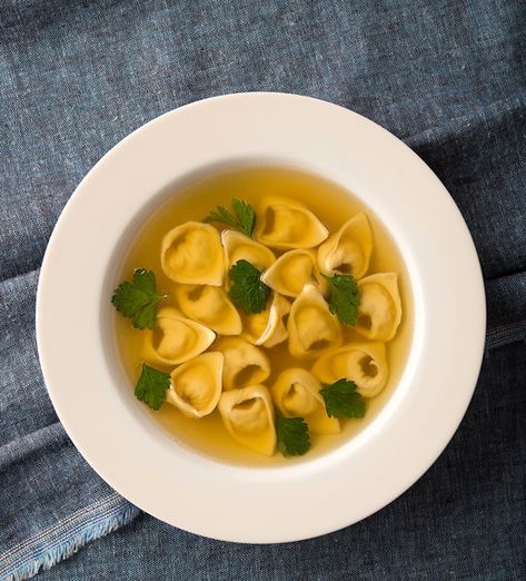 Tortellini In Brodo, Stock Recipes, Broth Recipes, Wild Game, Pasta Shapes, Bowl Of Soup, White Meat, Game Food, Yummy Eats