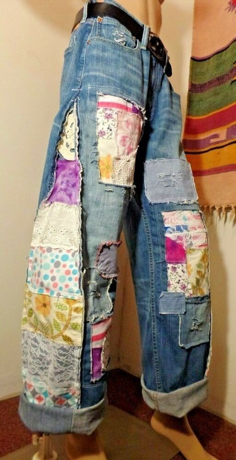 Ropa Upcycling, Upcycled Jeans, Mode Hippie, Diy Vetement, Denim Ideas, Upcycle Jeans, Patchwork Jeans, The Jeans, Upcycled Fashion