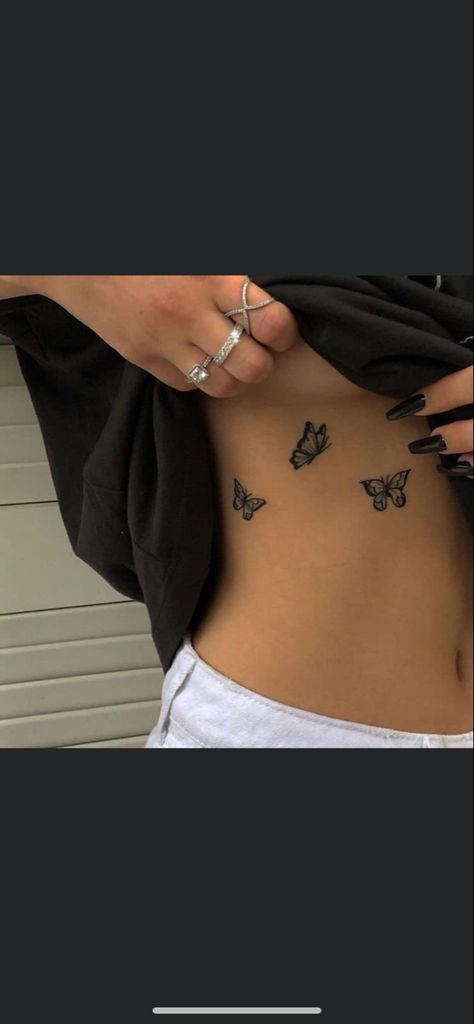 Baddie Rib Tattoo, Best First Tattoo Ideas For Women, Pretty Rib Tattoos For Women, Small First Tattoo Ideas Meaningful, Simple First Tattoos For Women, Cute Rib Tattoos For Women, Cute First Tattoos, Tattoos For Women Ribs, Small First Tattoo Ideas