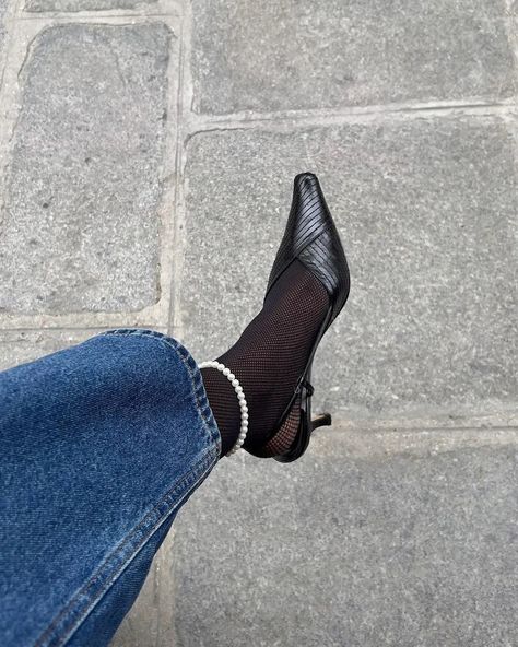 Slingback Shoes Are Taking Over—4 Styles to Try | Who What Wear Burgundy Tights, Kitten Heel Slingbacks, Stylish Street Style, Black Pointed Heels, Pretty Cardigans, Everything I Own, Wealthy Women, Slingback Shoes, French Women