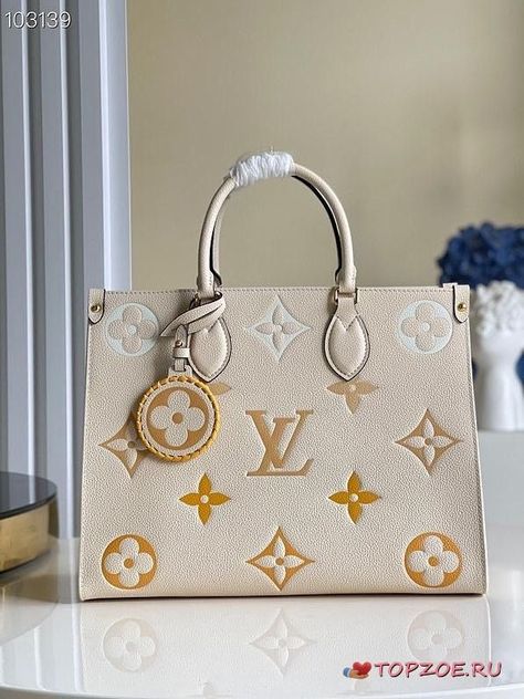 Measurance: 35 x 27 x 14cm Onthego Mm, Louis Vuitton Onthego, Paris Trip, Drawing Bag, Mommy Bag, Hot Bags, Louis Vuitton Empreinte, Monogram Pattern, Color Gradient