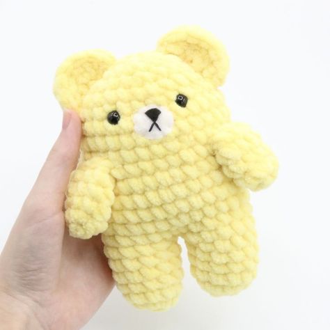 these images are for crochet patterns and these images are for crochet gifts Yarn Sewing, Felt Handmade, Easy Crochet Animals, Yellow Crochet, Crochet Aesthetic, Crochet Knit Stitches, Kawaii Crochet, Crochet Goodies, Crochet Pumpkin