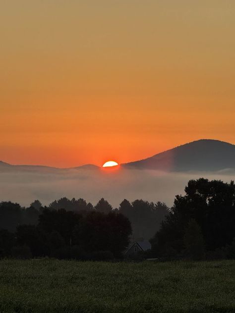 Vermont Skies | Sunup this morning, East Montpelier. | Facebook Montpelier Vermont, Vermont, This Morning, Travel