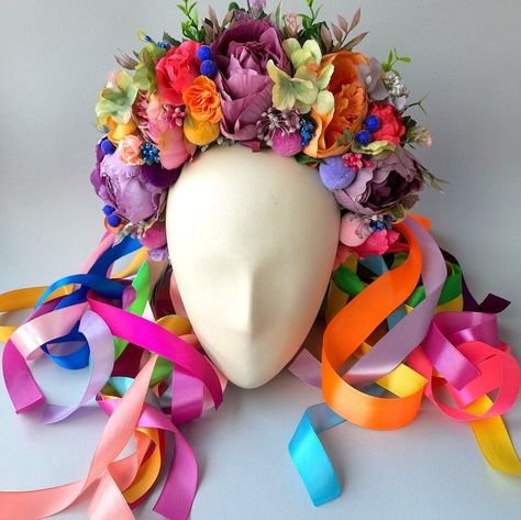 25 Fantastical Festival Headdresses • That Festival Life Carnaval Diy, Karneval Diy, Yellow Flower Crown, Floral Fascinators, Festival Headpiece, Floral Headdress, Festival Headband, Flower Costume, Flower Headdress