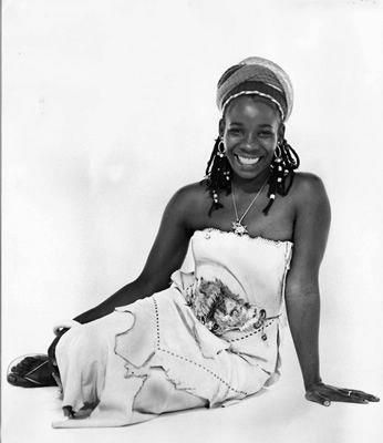 Rita Marley. Beautiful!! Rita Marley, Bob Marley Poster, Bob Marley Legend, Marley Family, Bob Marley Pictures, Reggae Bob Marley, Robert Nesta, Nesta Marley, Reggae Artists