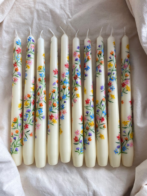 floral hand painted dinner candles Candlestick Painting Ideas, Painted Candle Designs, Floral Painted Candles, Hand Painted Candle Sticks, Candles Painting Ideas, Painting On Candles Easy Diy, Painted Candle Ideas, Candels Painting Ideas, Candle Stick Paintings