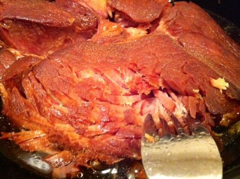 Fall-Off-The-Bone Crock Pot Ham – Something Sweet Something Salty Crock Pot Ham, Quinoa Burger, Fresh Ham, Crockpot Ham, Slow Cooker Ham, Pork Ham, Crockpot Dishes, Ham Recipes, Crock Pot Slow Cooker